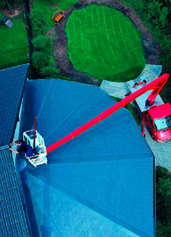 When positioning a sky lift basket, using smart actuators makes it possible to
limit movements and avoid potential dangers.